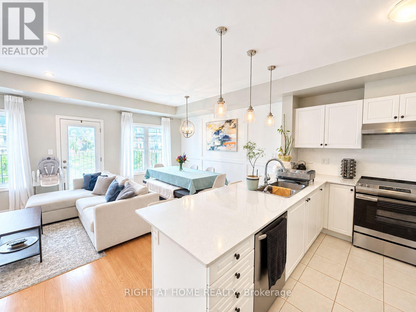 40-03 - 2420 BARONWOOD DRIVE, Oakville (WM Westmount)