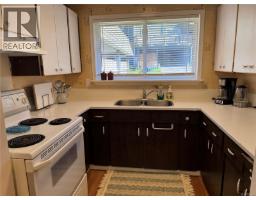 Kitchen - 9 Dogwood Lane, Port Alice, BC V0N2N0 Photo 9