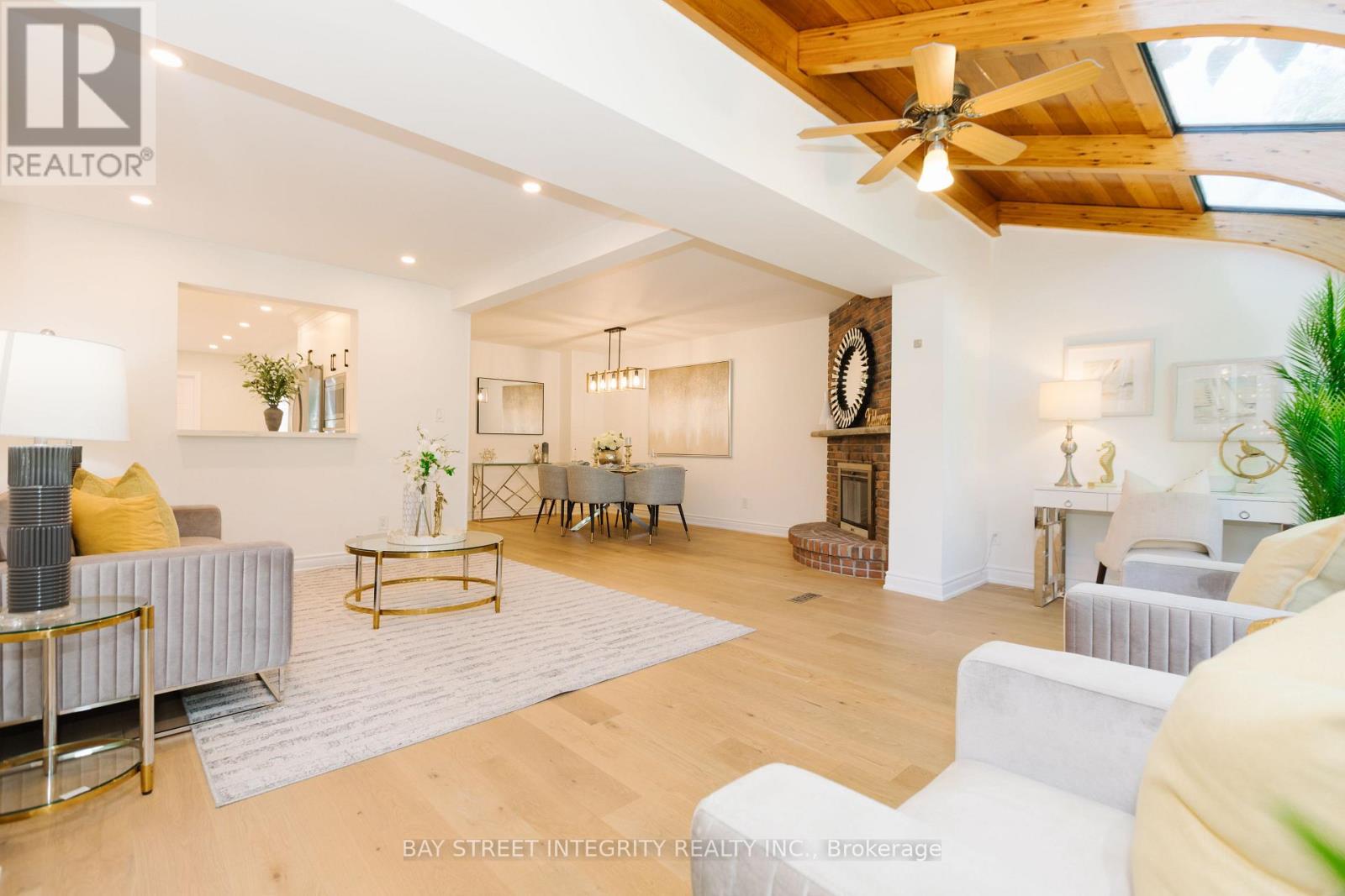 12 CHARNWOOD PLACE - 25