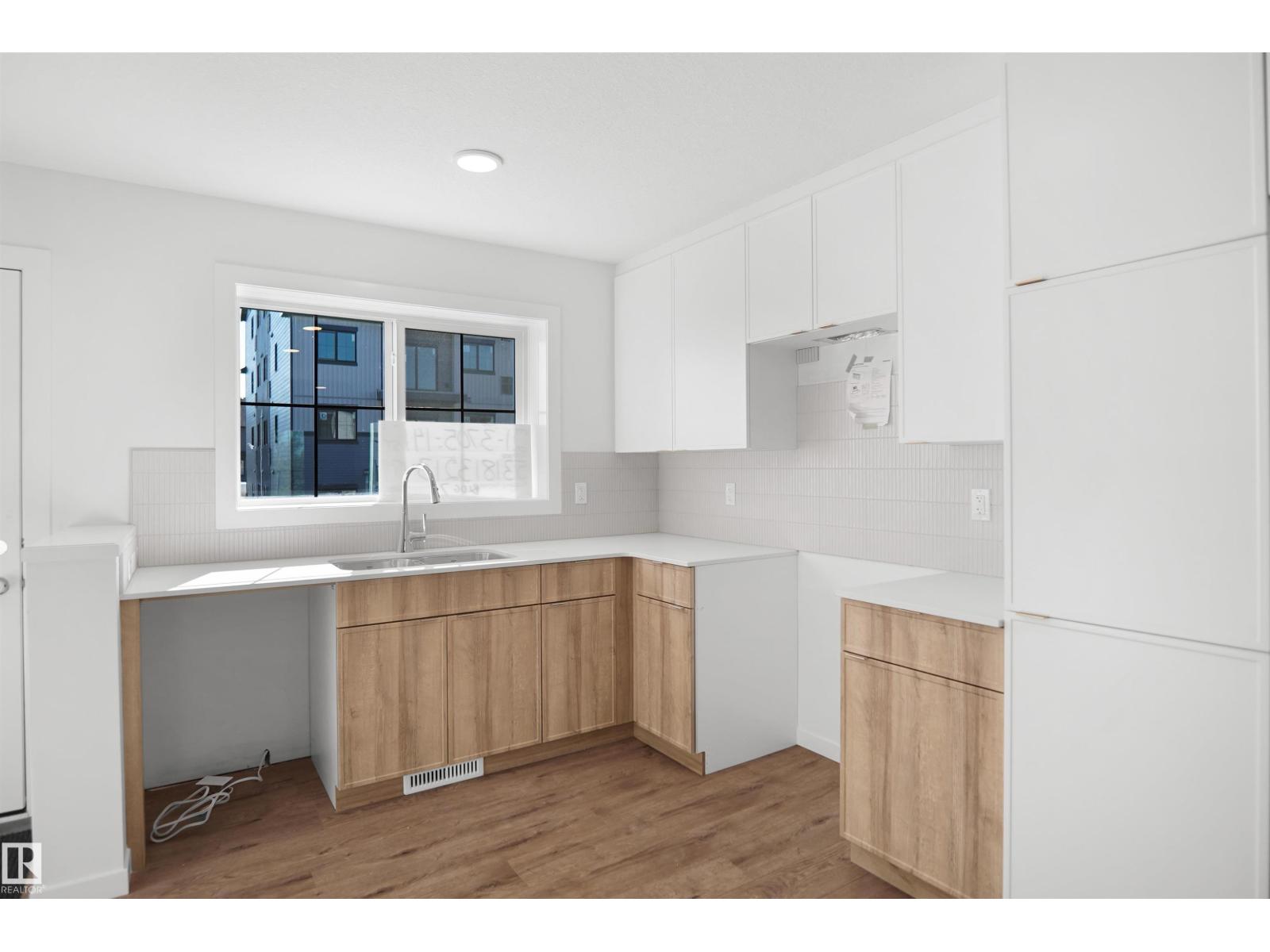 #21 3705 141 ST SW - 12