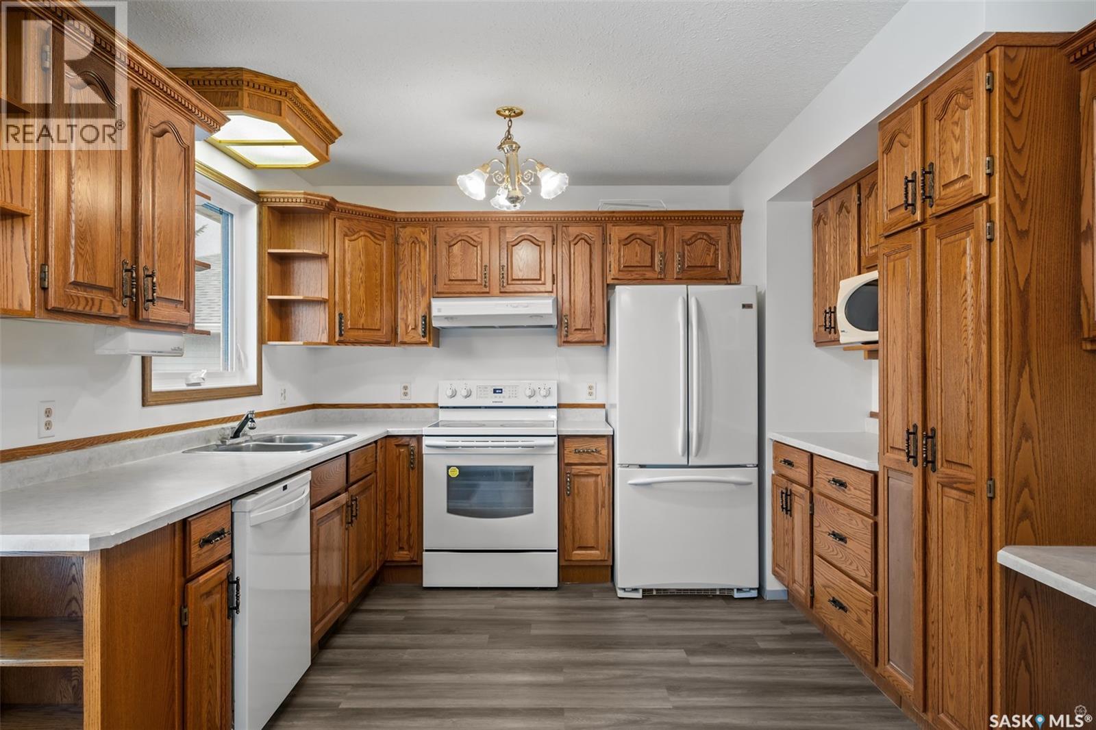 3367 15TH AVENUE E - 6