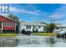 215 Canada Drive thumbnail 2