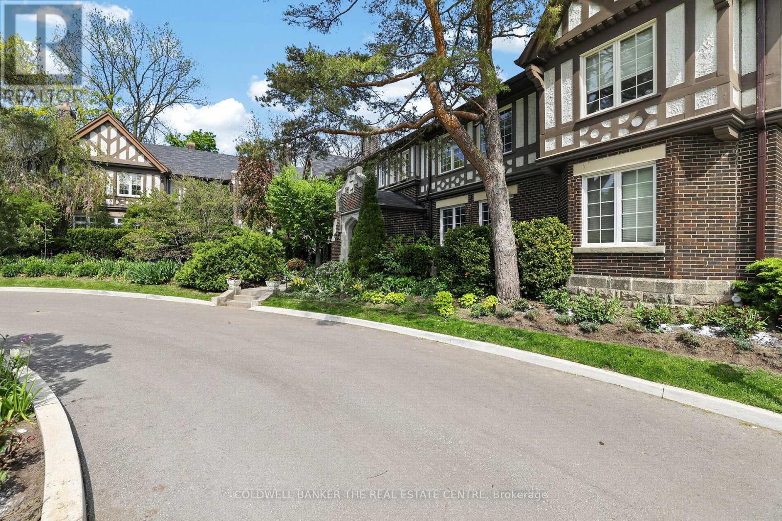 #B 93B DOUGLAS CRESCENT - 20