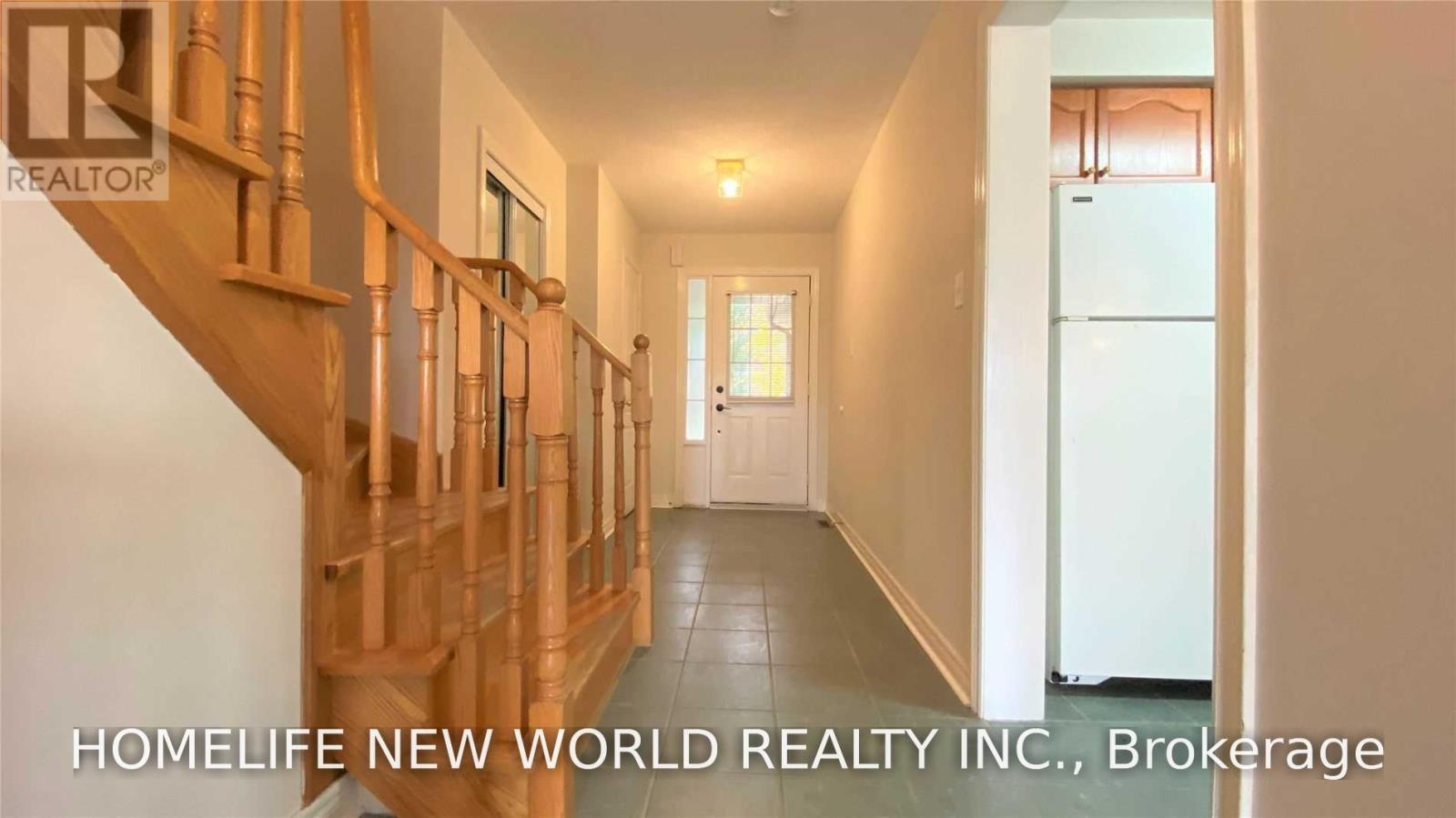38 MILLOY PLACE, Aurora (Aurora Grove) — photo 2