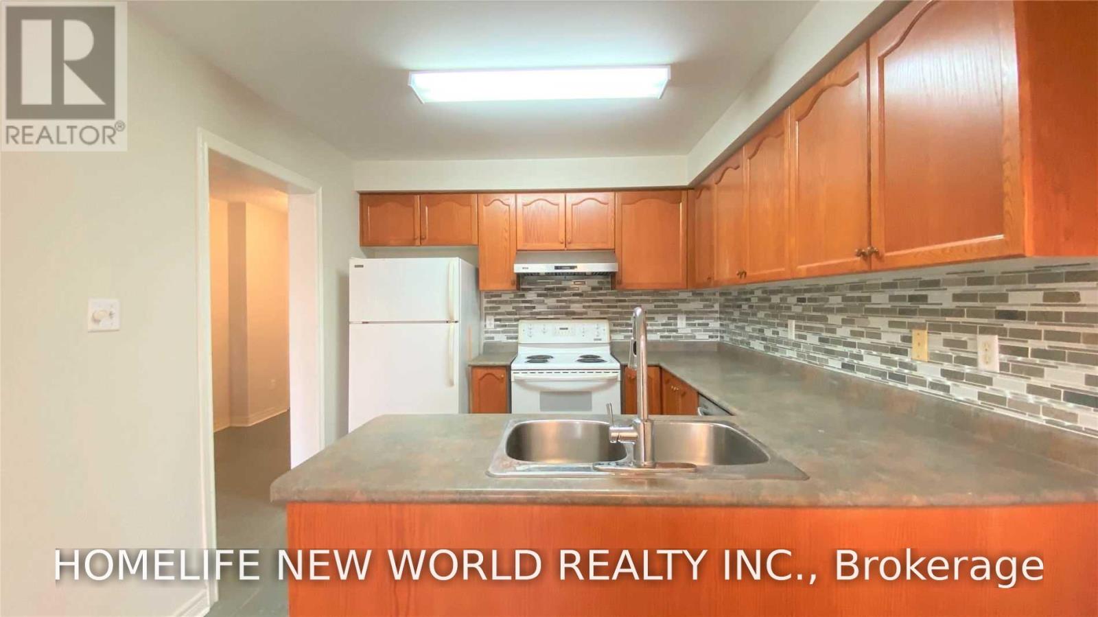 38 MILLOY PLACE, Aurora (Aurora Grove) — photo 5