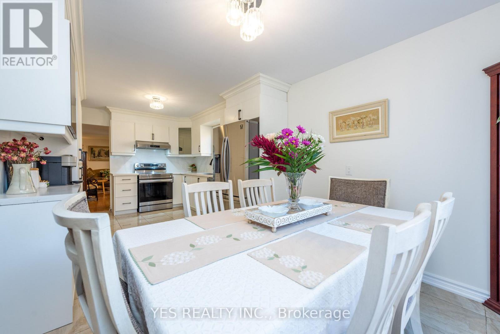 7 COLCHESTER AVENUE - 13