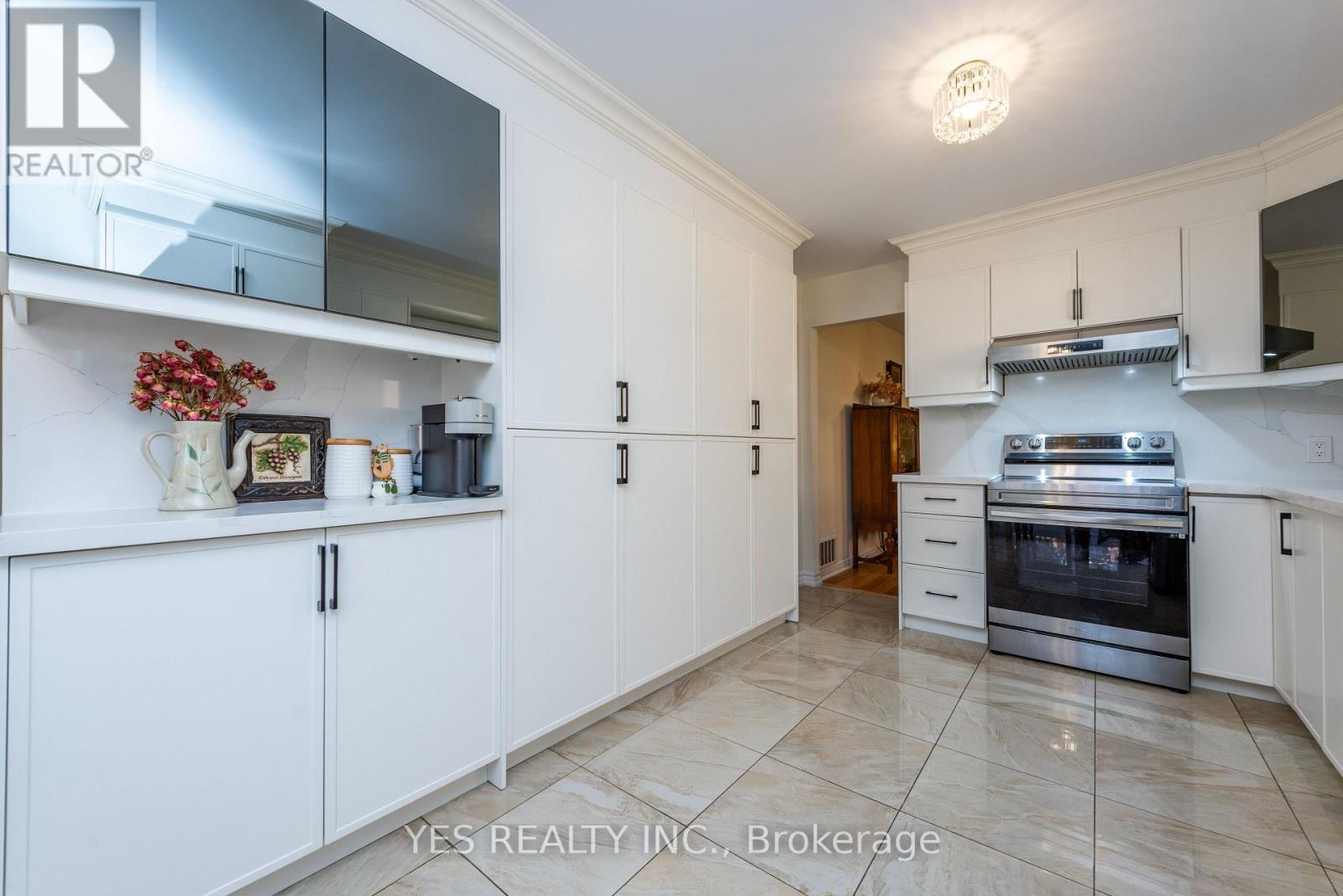 7 COLCHESTER AVENUE - Image 16