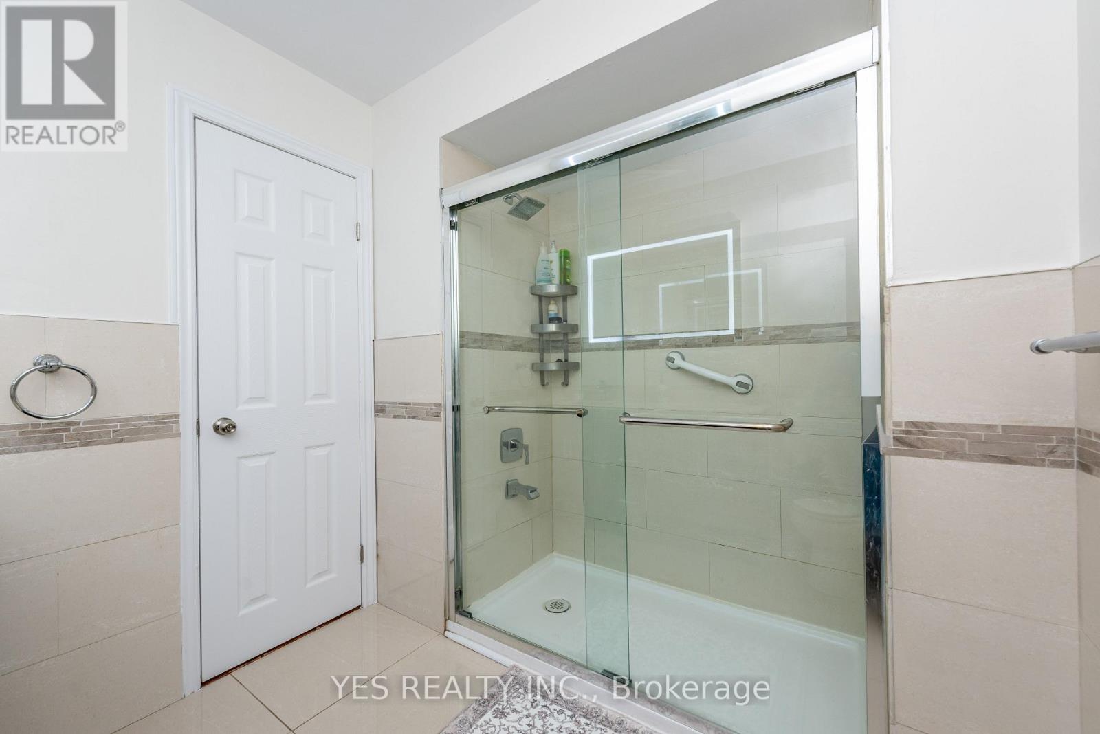 7 COLCHESTER AVENUE - Image 21