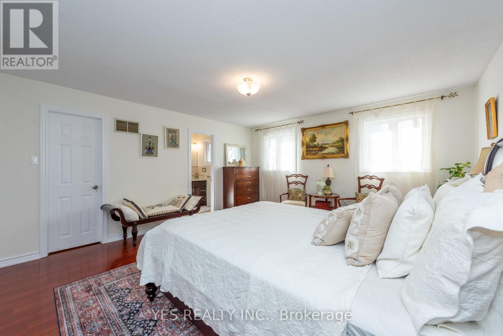 7 COLCHESTER AVENUE - Image 29