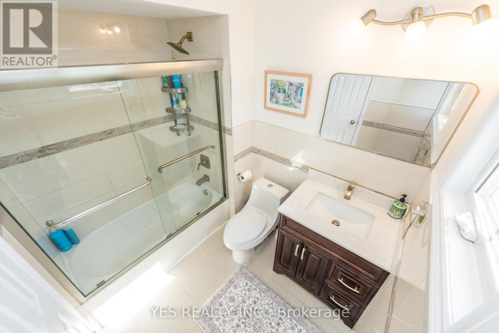 7 COLCHESTER AVENUE - Image 30