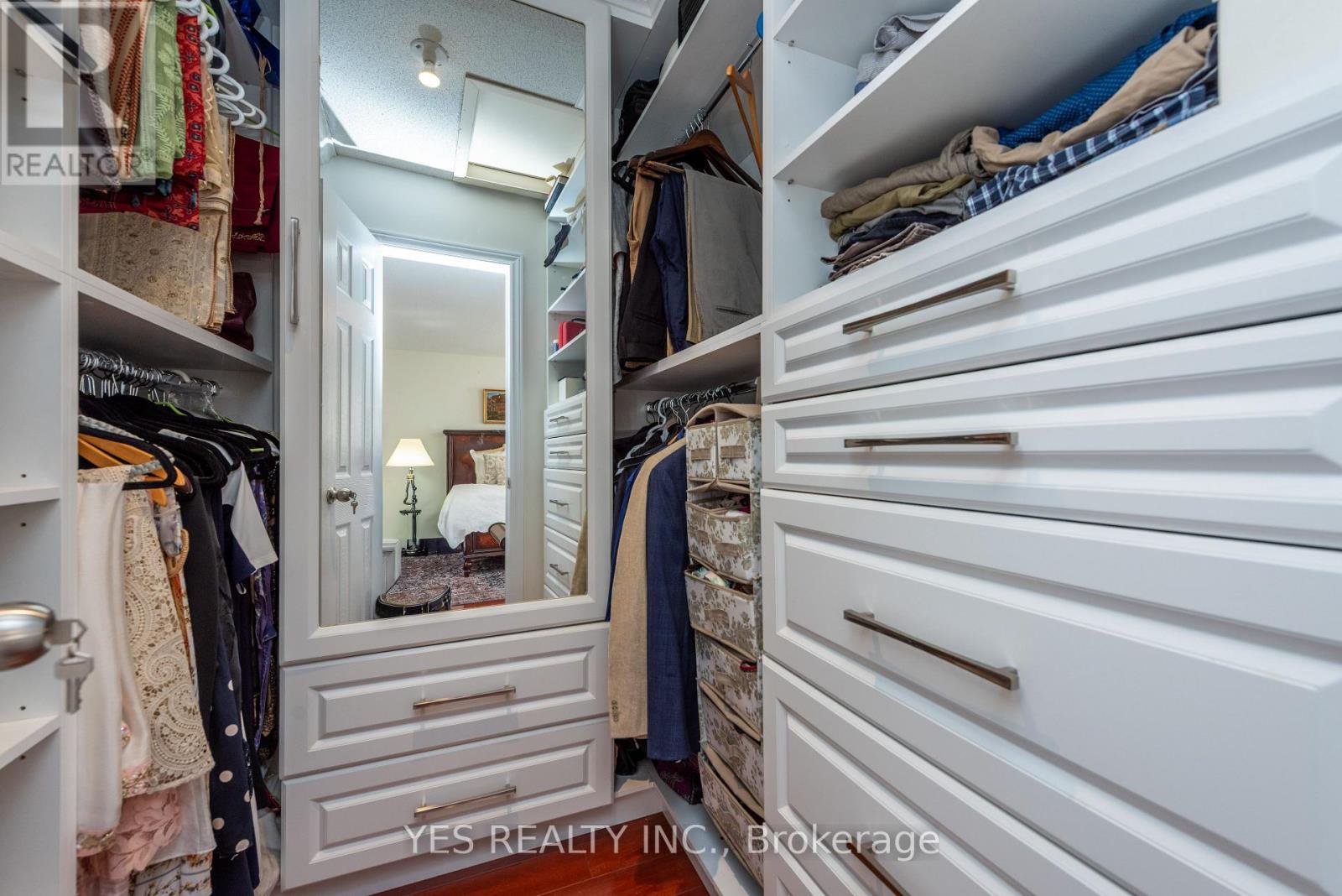 7 COLCHESTER AVENUE - Image 32