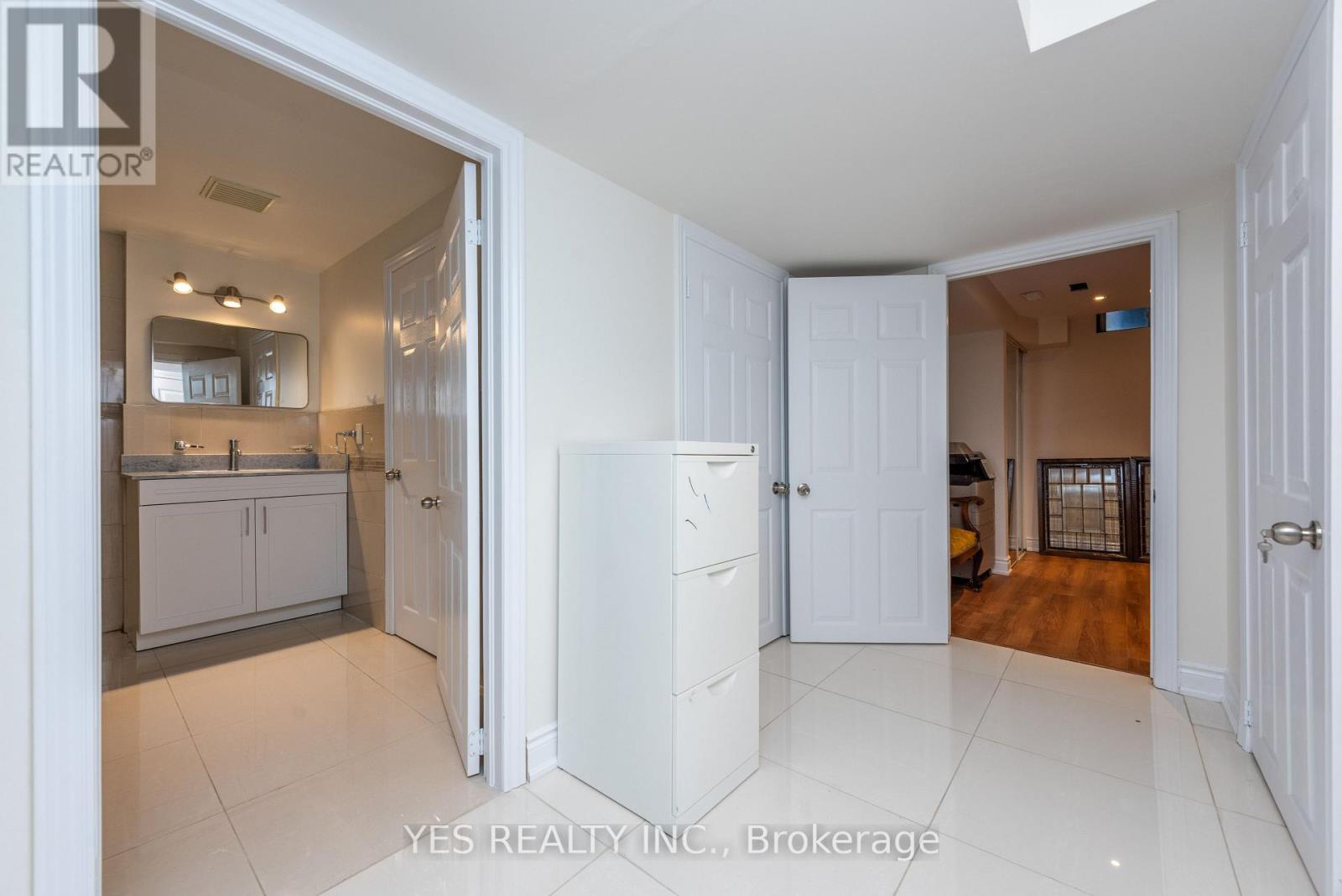 7 COLCHESTER AVENUE - Image 38