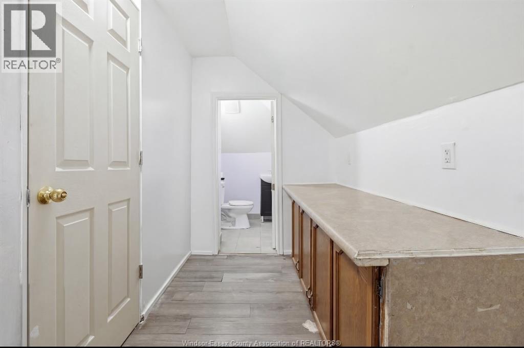 1023 HALL AVENUE - 17