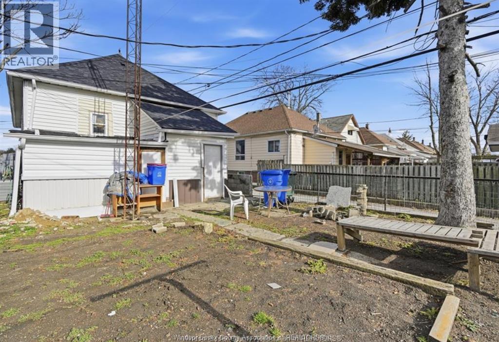 1023 HALL AVENUE - 22