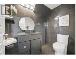 305 - 220 Burnhamthorpe Road W, Mississauga, ON L5B4N4 Photo 20