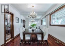 17 Ealing Drive, Toronto, ON M2L2R4 Photo 11