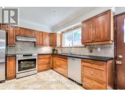 17 Ealing Drive, Toronto, ON M2L2R4 Photo 14