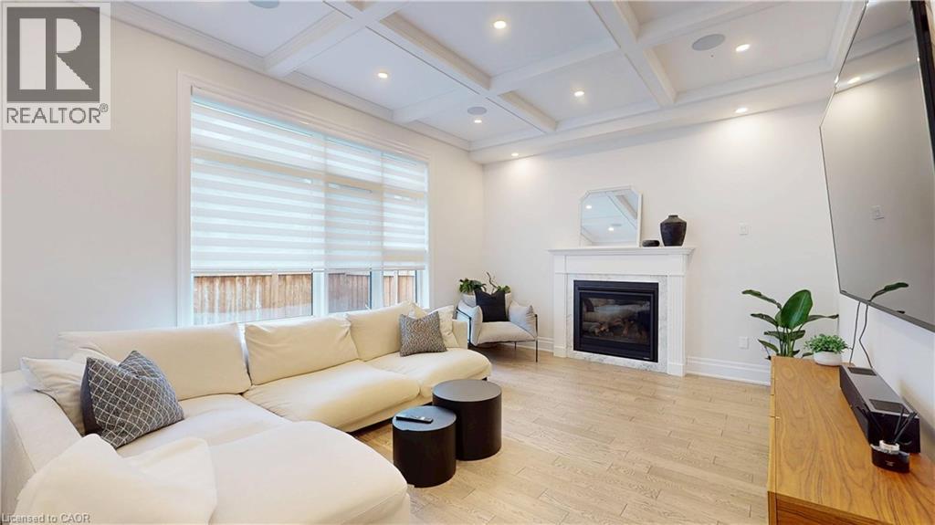 3313 SUNNINGDALE Gardens, Oakville — photo 12