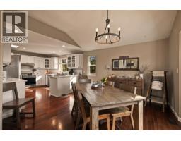 Family room - 3152 Huston Road, 150 Mile House, BC V0K2G0 Photo 10
