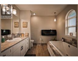 3152 Huston Road, 150 Mile House, BC V0K2G0 Photo 13
