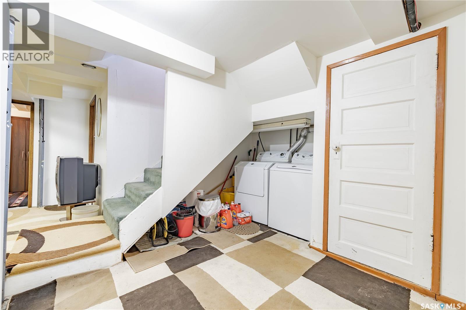 114 Colborne AVENUE, Viscount — photo 17