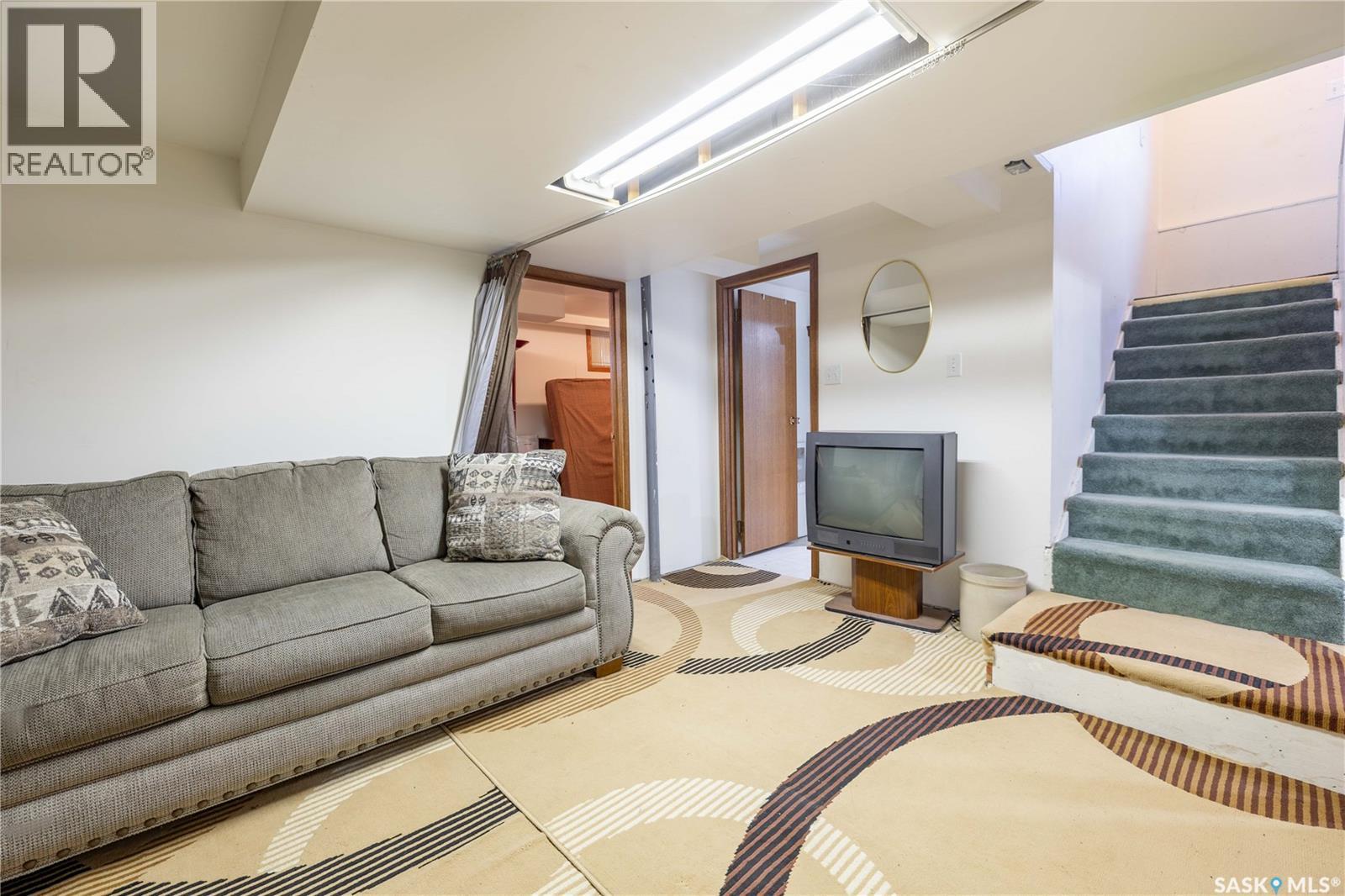 114 Colborne AVENUE, Viscount — photo 21
