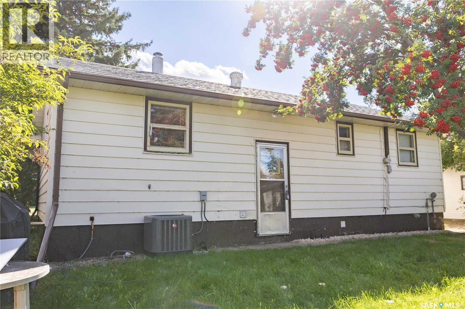 114 Colborne AVENUE, Viscount — photo 30