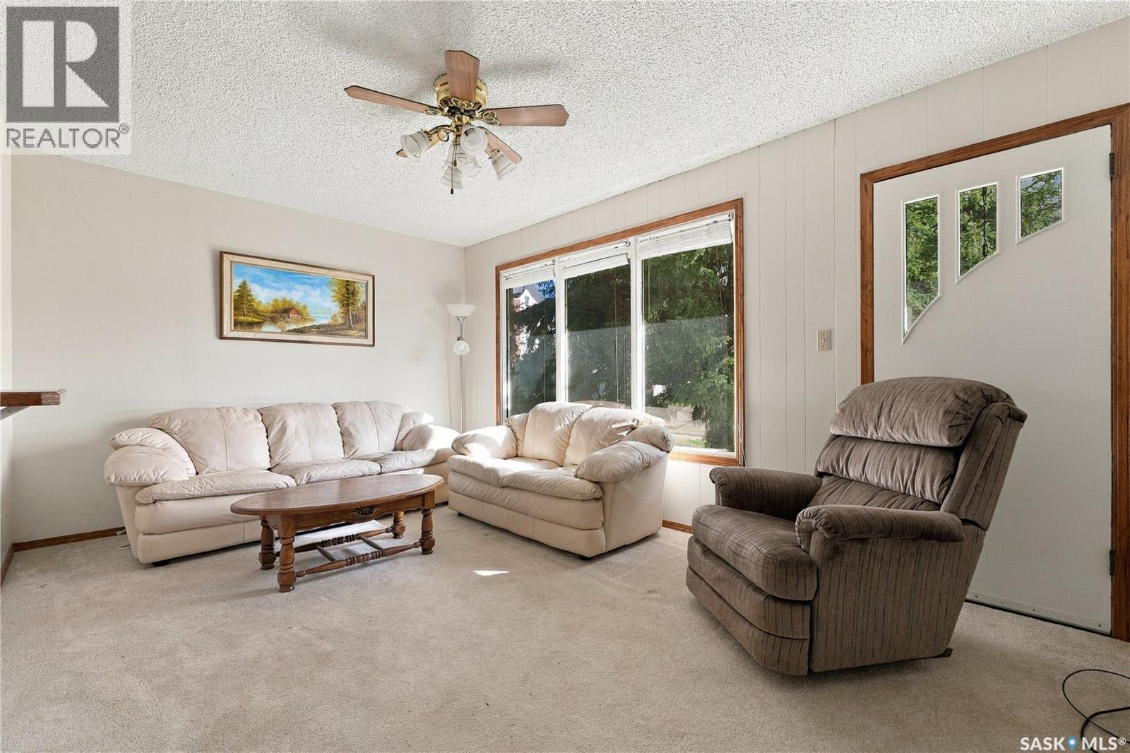 114 Colborne AVENUE, Viscount — photo 4