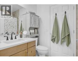 2408, 92 Crystal Shores - photo 20