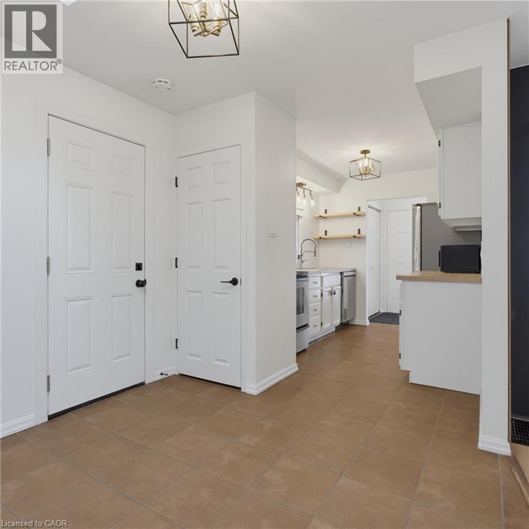 3 Bed, 2 Bath House for Rent in London – 132 SUNDRIDGE Crescent, London - Image 16