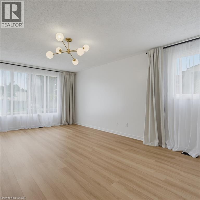 3 Bed, 2 Bath House for Rent in London – 132 SUNDRIDGE Crescent, London - Image 9