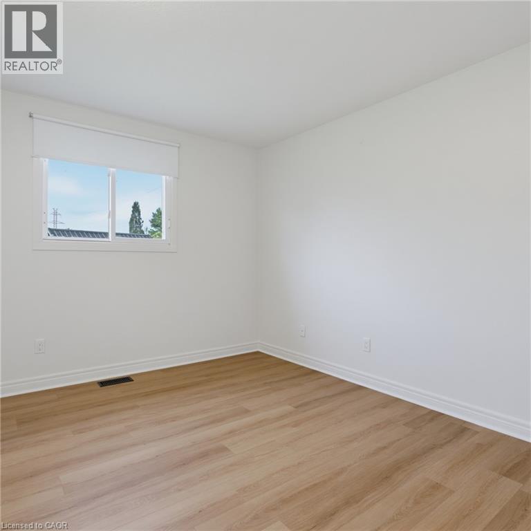 3 Bed, 2 Bath House for Rent in London – 132 SUNDRIDGE Crescent, London - Image 19