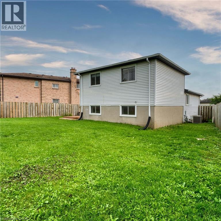 3 Bed, 2 Bath House for Rent in London – 132 SUNDRIDGE Crescent, London - Image 35