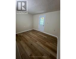 Ground Floor - 118 Hildenboro Square, Toronto, ON M1W1Y3 Photo 6