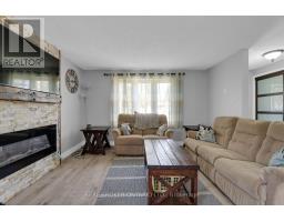 Bedroom 2 - 37 Hickling Trail, Barrie, ON L4M5S5 Photo 8