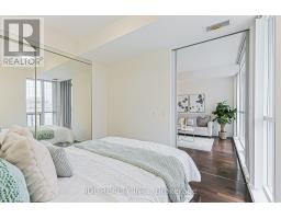 1105 - 770 Bay Street, Toronto, ON M5G0A6 Photo 26