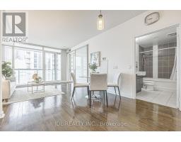 1105 - 770 Bay Street, Toronto, ON M5G0A6 Photo 12