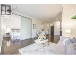 1105 - 770 Bay Street, Toronto, ON M5G0A6 Photo 20