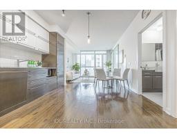 1105 - 770 Bay Street, Toronto, ON M5G0A6 Photo 11