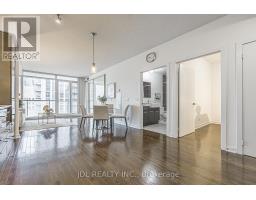 1105 - 770 Bay Street, Toronto, ON M5G0A6 Photo 10
