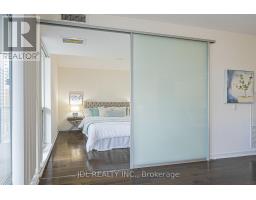 1105 - 770 Bay Street, Toronto, ON M5G0A6 Photo 21
