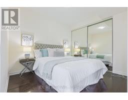 1105 - 770 Bay Street, Toronto, ON M5G0A6 Photo 22