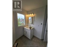 Main Fl - 16 Brownridge Court, Brampton, ON L6W4L5 Photo 15