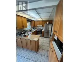 Bedroom 3 - Main Fl - 16 Brownridge Court, Brampton, ON L6W4L5 Photo 6