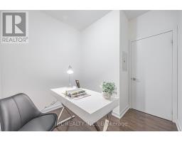 1105 - 770 Bay Street, Toronto, ON M5G0A6 Photo 29