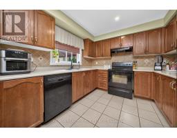 26 Peachleaf Crescent S, Brampton, ON L7A2B2 Photo 18
