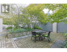 1105 - 770 Bay Street, Toronto, ON M5G0A6 Photo 40