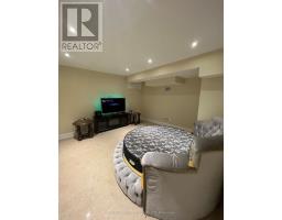 35 Drake Crescent, Toronto, ON M1M1A3 Photo 9