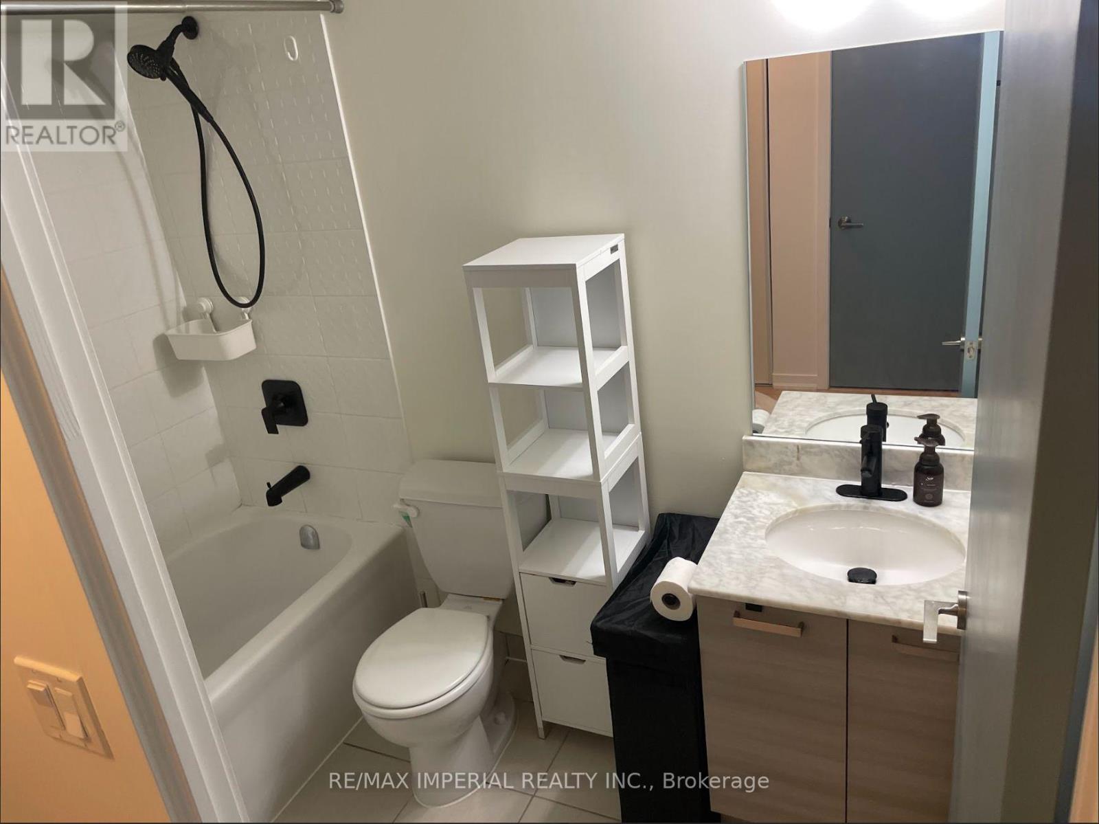 323 - 68 ABELL STREET, Toronto (Little Portugal) — photo 5