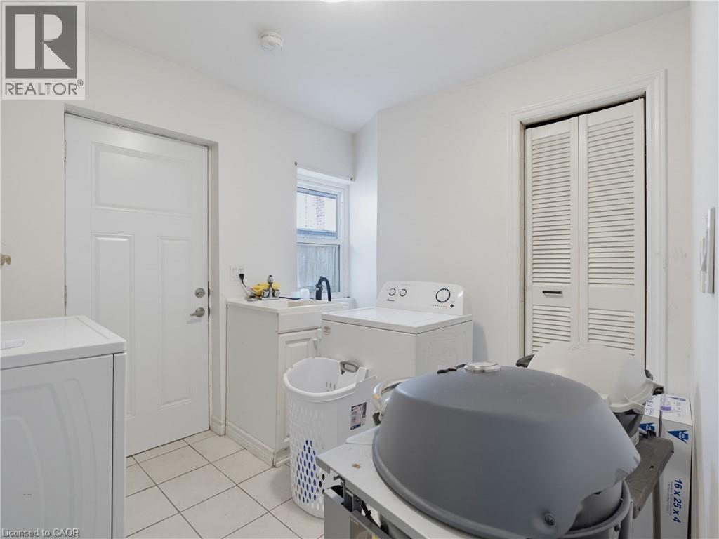 2 Bed, 1 Bath Apartment for Rent in London – 375 AVONDALE Road Unit# 1, London - Image 22